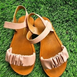 Lucky brand girls sandal